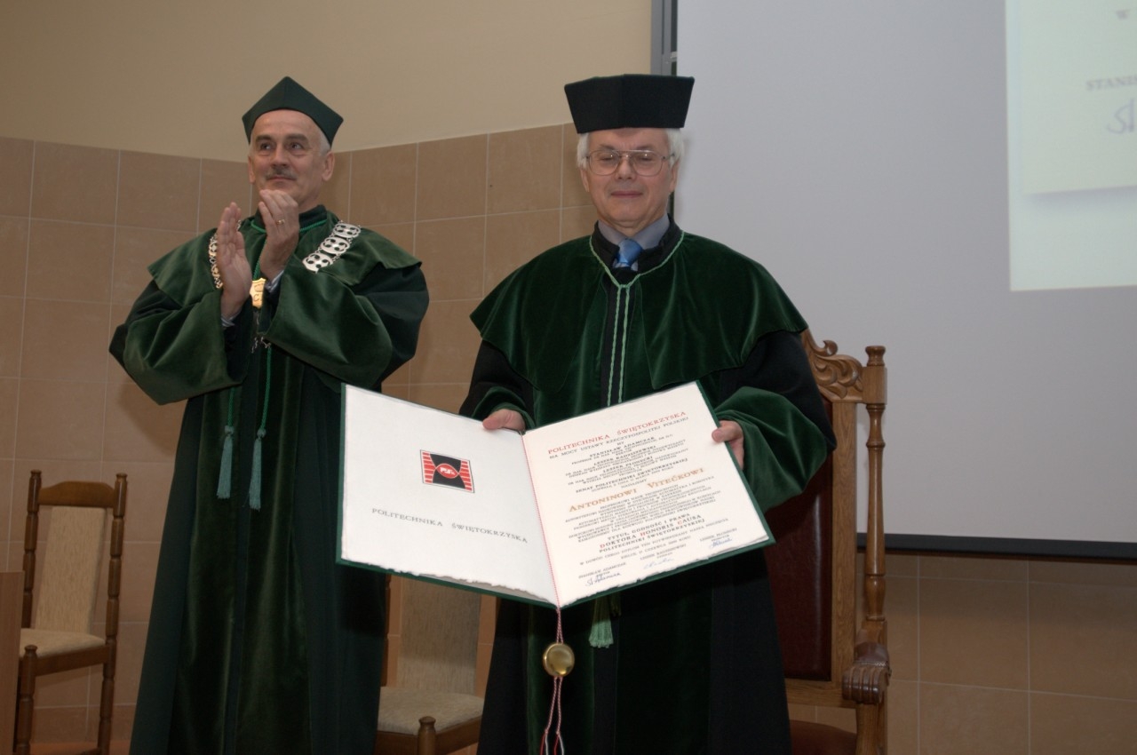 Nadanie tytułu doktora honoris causa prof. dr hab. inż. dr h.c. Antoninowi Vitečkowi