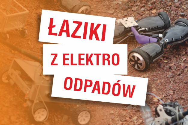 Łaziki z elektroodpadów. W tle leżą porzucone hoverboardy i inne urządzenia elektryczne.
