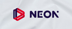 Logo NEON z symbolem odtwarzania w kolorach czerwonym i granatowym.