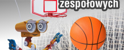 Robot, kosz do koszykówki, piłka do koszykówki i piłki ręczne. Kontekst: sekcja gier zespołowych.